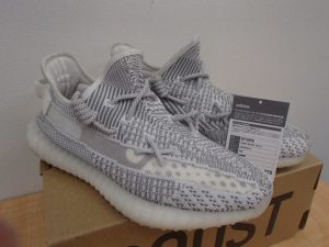 人気スニーカー アディダス YEEZY BOOSTをお買取り！大吉ゆめタウン八代店