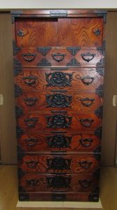 大吉鶴見店で岩谷堂箪笥をお買取り致しました