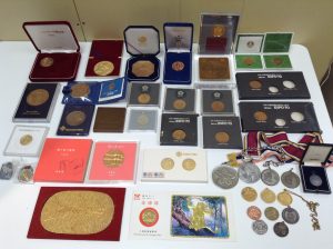 記念メダル各種お買取り致します。大吉大津京店