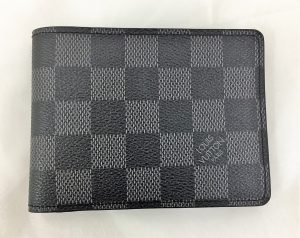 F6A66E04-2069-4647-9A25-08566B6A84C4