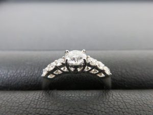 ダイヤのお買取なら日置市の大吉 タイヨーグラード伊集院店まで!