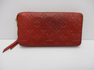 ブランド品高価買取致します!奈良線生駒駅からすぐの買取専門店大吉グリーンヒルいこま店です。