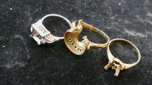 壊れたリング(´・ω・`)