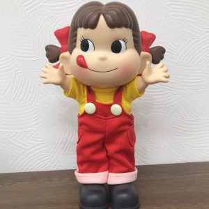 ペコちゃんの人形