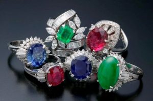 色石・ジュエリーを売るなら買取専門店大吉　イオン宇品店にお任せください！