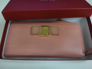 大吉調布店で買取したフェラガモの財布
