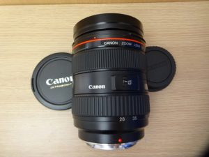 レンズを平野、八尾、東大阪で売るなら買取専門店 大吉 JR八尾店!JR八尾駅徒歩約1分。(志紀、柏原、加美、平野、山本、青山、恩智、高安、布施)