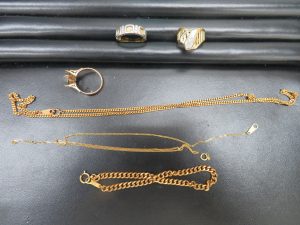 本日は貴金属ダイヤ付きのネックレス・リングをお持ち頂きました。