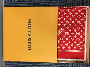LV×Supremeのコラボバンダナをお買取りしました(^^)/福岡県久留米市にある買取専門店大吉です。
