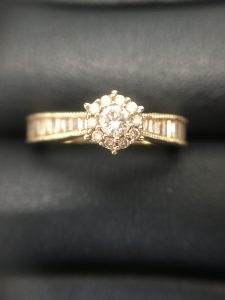 貴金属お任せください!買取専門店大吉MONA新浦安店です。