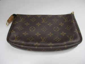 ブランド品高価買取致します!奈良線生駒駅からすぐの買取専門店大吉グリーンヒルいこま店です。