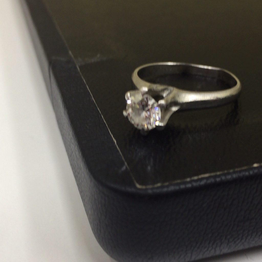 ダイヤリング買取　ダイヤ　リング　ダイヤリング　買取　高知　南国　安芸　須崎　土佐　宿毛　室戸