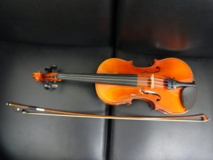 楽器、バイオリンを平野、八尾、柏原で売るなら買取専門店大吉 JR八尾店。八尾、志紀、恩智、布施、平野、柏原、東大阪。JR八尾駅約1分!