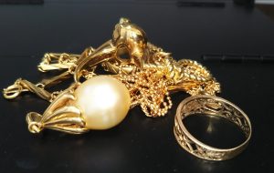 金相場高騰中!!貴金属の買取りは買取専門店大吉エスモール鶴岡店へ