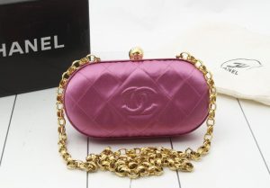 シャネル チェーンショルダーポーチ