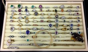 貴金属買取大吉ザモール春日店