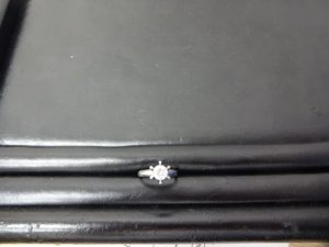 遺品のダイヤを買取専門店　大吉　JR八尾店でお買取！八尾、志紀、恩智、布施、平野、柏原、東大阪。JR八尾駅約１分！