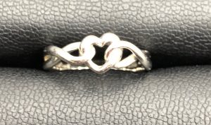 豊田駅の皆様‼Ptのリングを売るなら買取専門店大吉イオンモール多摩平の森店へ!!