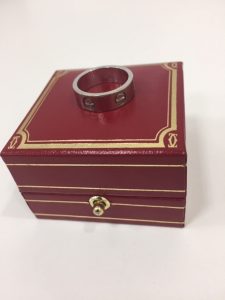 Cartier　ラブリング