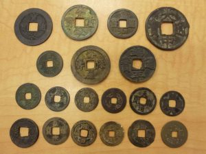 穴の開いた古銭のお買取りを致しましす。買取専門店大吉ゆめタウン中津店です。