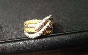 金相場高騰中!!貴金属の買取りは買取専門店大吉エスモール鶴岡店へ