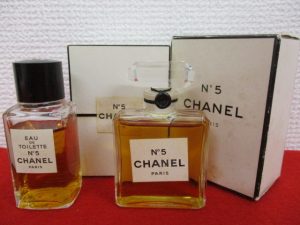 香水　買取　香芝市　大吉１