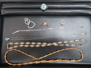 本日は貴金属リング・ネックレスをお持ち頂きました。