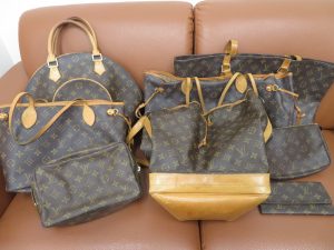 本日はＬＶモノグラムのバックを沢山お持ち頂きました。