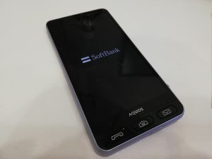 大吉国立店でAQUOSのシンプルスマホ3をお買取りしました!!