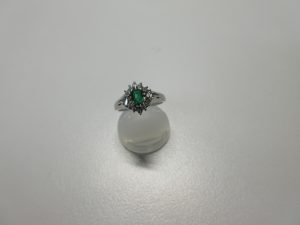 エメラルドの指輪をお買取り致しました大吉鶴見店です。
