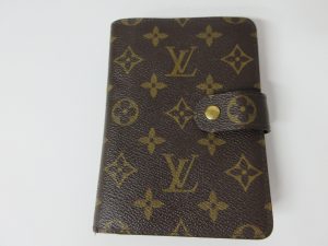 ルイ ヴィトンのアジェンダをお買取りしました大吉鶴見店です。