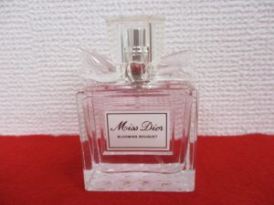 香水　買取　香芝市　大吉２