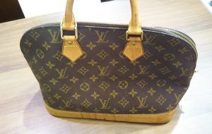 ブランド品の買取は大吉エスモール鶴岡店!!お任せください!