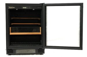 大吉鶴見店でユーロカーブのワインセラーをお買取りいたしました