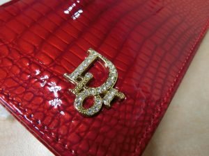 Christian・Dior・クリスチャンディオール　二つ折り長財布　レディース・赤 2