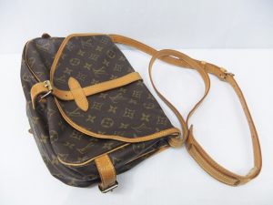 LVモノグラム　ソミュール