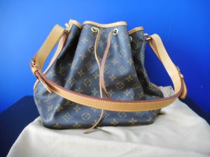 LV モノグラム プチノエ ショルダーバッグ