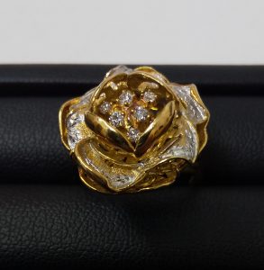 多摩市で金、貴金属は買取専門店 大吉 聖蹟桜ヶ丘オーパ店で高価御買取中！！