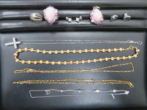 本日も貴金属をお買取りさせて頂きました。