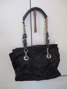 大吉 武蔵小金井店 プラダハンドバック画像です。