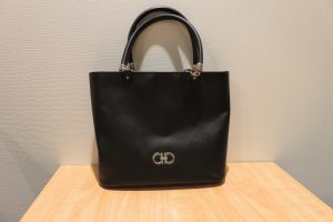 ブランドのフェラガモのトートーバッグのお買取です