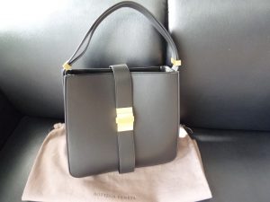 ボッテガヴェネタのレザーバッグのお買取りを致しました。買取専門店大吉ゆめタウン中津店（大分県）です。