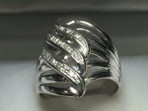 デザインリング買取大吉鶴見店