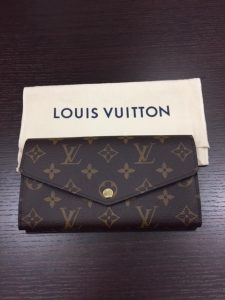 ヴィトン ポルトフォイユサラ M62234