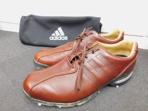 ゴルフシューズ