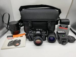 カメラを売るなら大吉国立店へ!!古くても大丈夫です!!