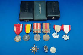 大吉国立店では勲章やメダルなどもお買取りします!!