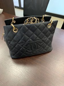 シャネル　マトラッセ　キャビアスキン