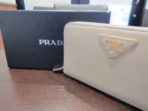 PRADA ラウンドジップ財布 高価買取致します!(香川県)