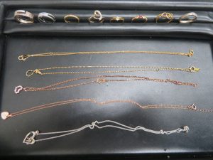 本日は貴金属をお買取りをさせて頂きました。